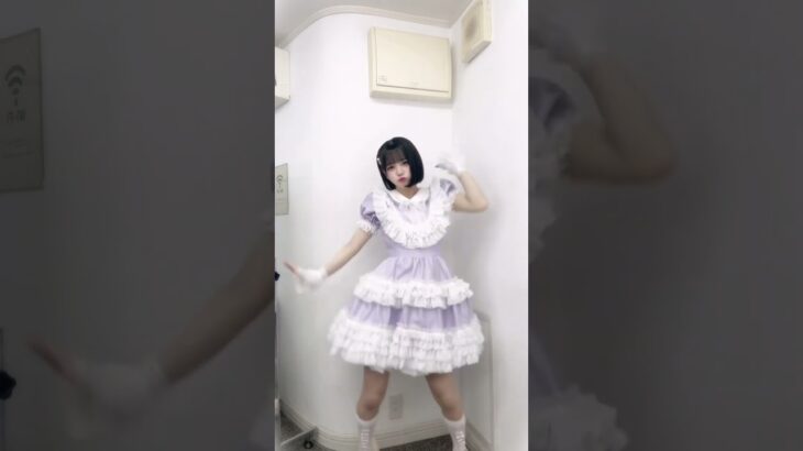 紫陽花衣装の雰囲気この曲にピッタリだなぁって思って覚えてみた！💡´  （撮影後に撮ったからサンダルなの許して🧏🏻♡）