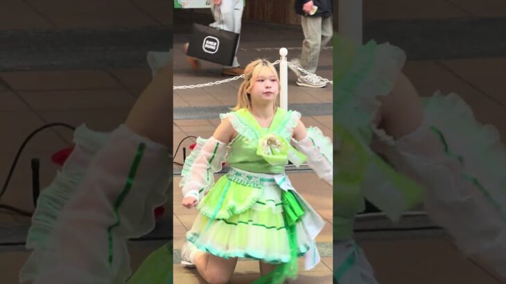 地下アイドルライブを見てました