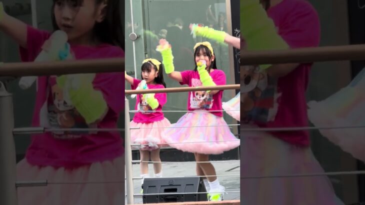 難波道頓堀のグリコの下で地下アイドルさんたちのライブをたくさん見ていたけれど、とても素敵だったので、よかったです。