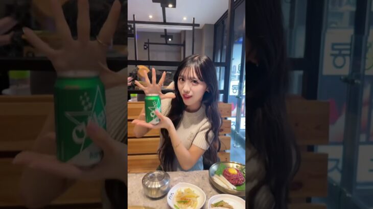 食べることに夢中になって素材がほぼない楽しかったなぁと思い出せるTikTok#idol #韓国