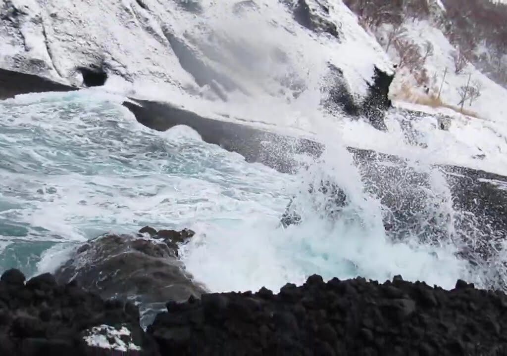 ホッケ釣り最前線!! 【暴風波浪の北海道 兜千畳敷】ミノー、ジグミノー、ジグ一通り投げて見事に全力空振り三振！！２月９日 Sun.~神恵内⇒岩内港と移動するほどに台風並みの爆風だった。