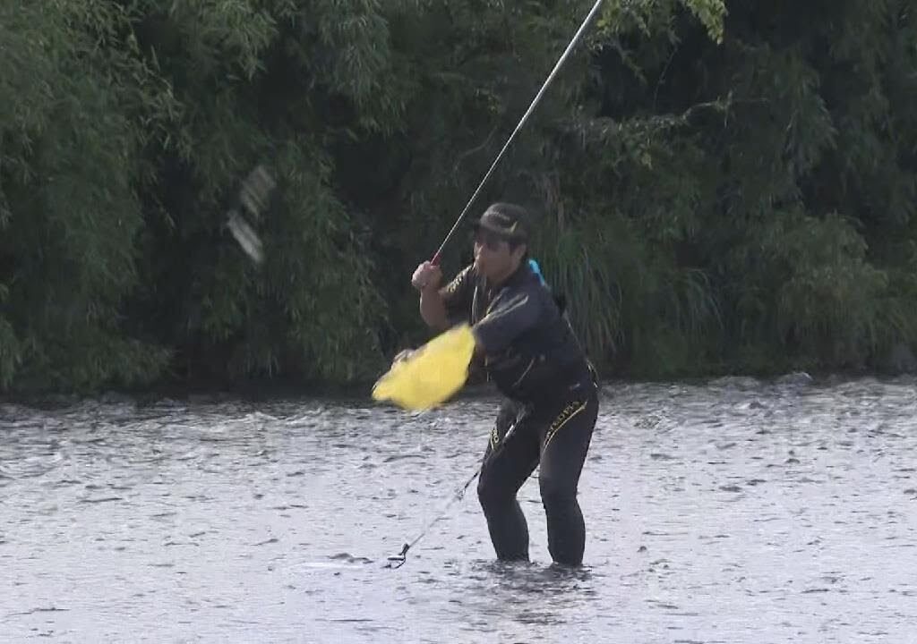 【アユ釣りの大会に110人】　清流で熱戦　三重・大紀町