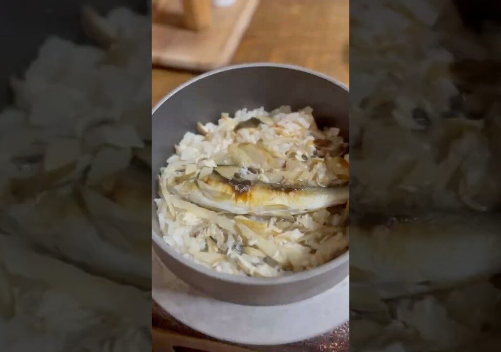 🌿【炊き立て鮎の釜飯‼️(日本)】山里の自然の中で至福の時間✨≫≫≫🌿 【現煮香噴噴的香魚釜飯‼️】山里大自然中幸福時光✨　#和食 #山里料理 #鮎飯　#釜飯 #奥多摩